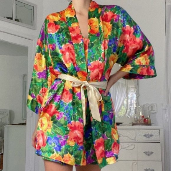 Vintage Victoria's Secret Floral Print Satin Robe - Picture 3 of 10